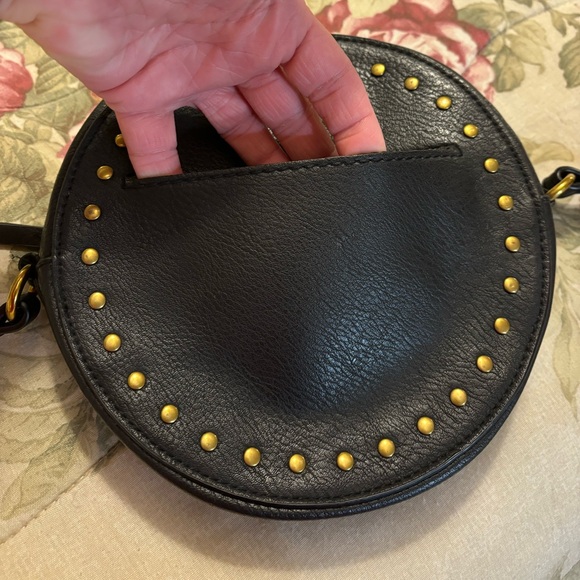 Universal Thread Crossbody - Picture 5 of 7